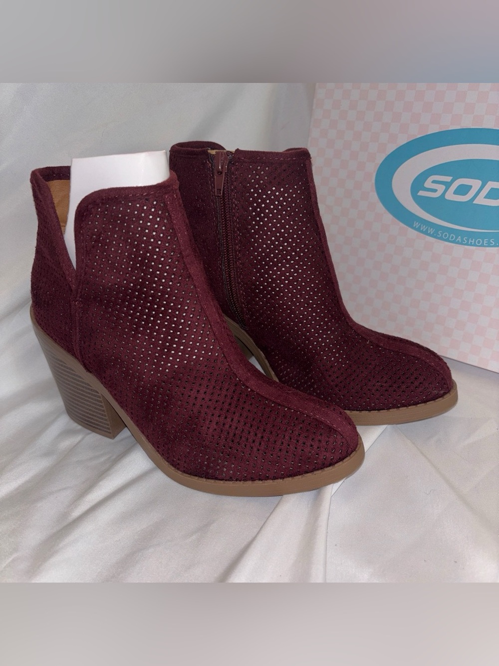 Soda Tarpon-S Women’s Ankle Bootie Burgundy Suede Zip Round Toe Size 6